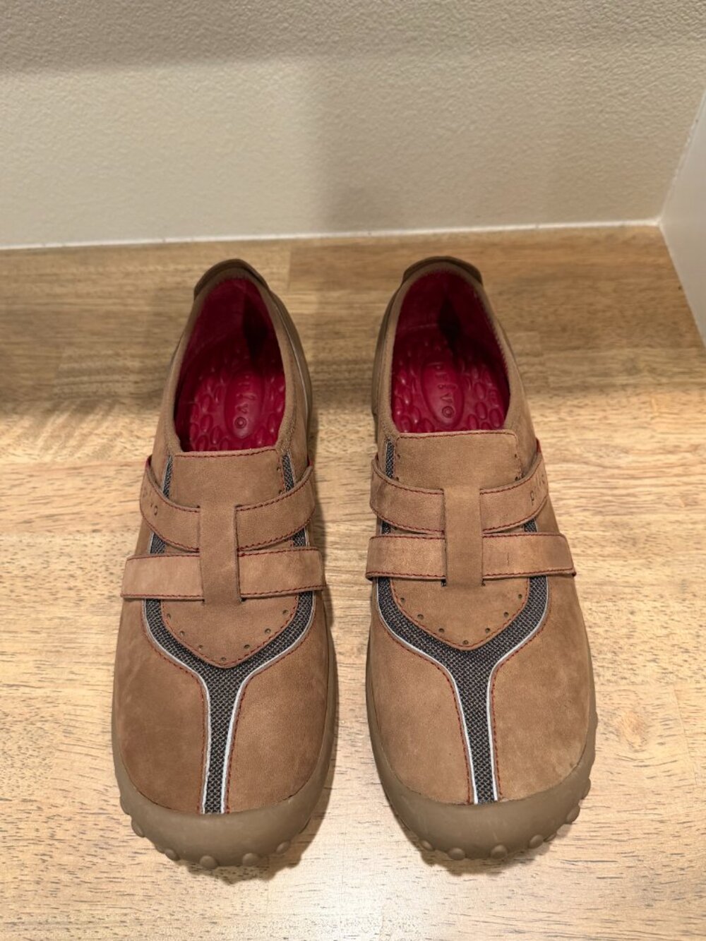 Privo by Clarks Tan Red Leather Comfort Walking Slip On Sneakers Shoes Size 9.5 - Picture 7 of 7